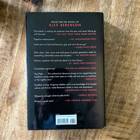 Lot of 4 Thriller Books - Picture 3 of 10